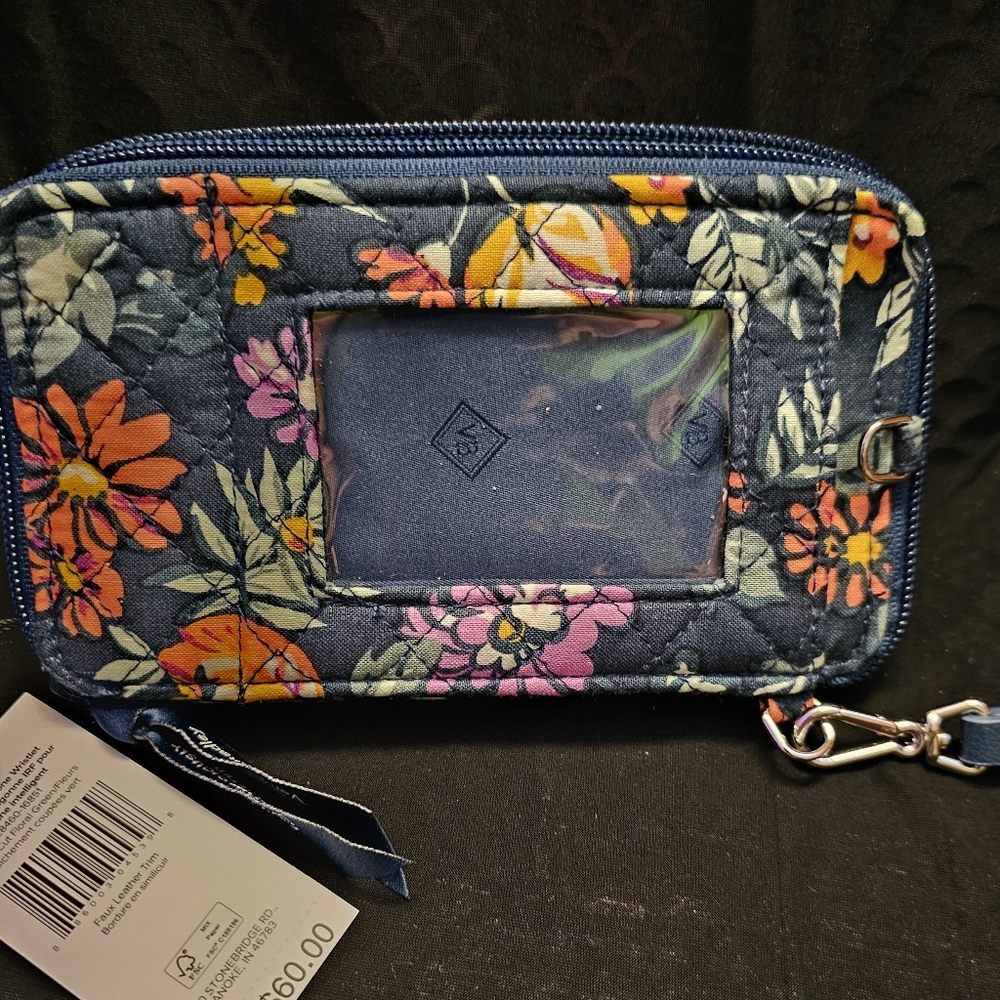 Vera Bradley smartphone wristlet, nwt